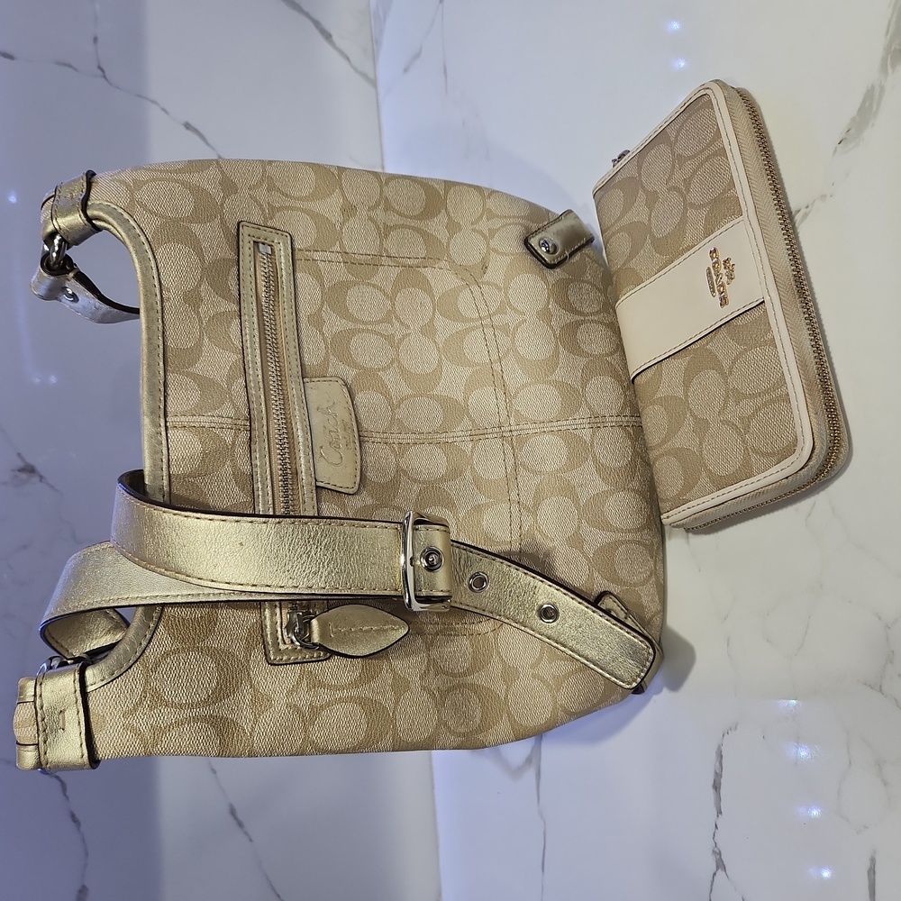 Coach Vintage Shoulder Bag, and wallet Signature, Beige, M1073-F15704 - Picture 1 of 16